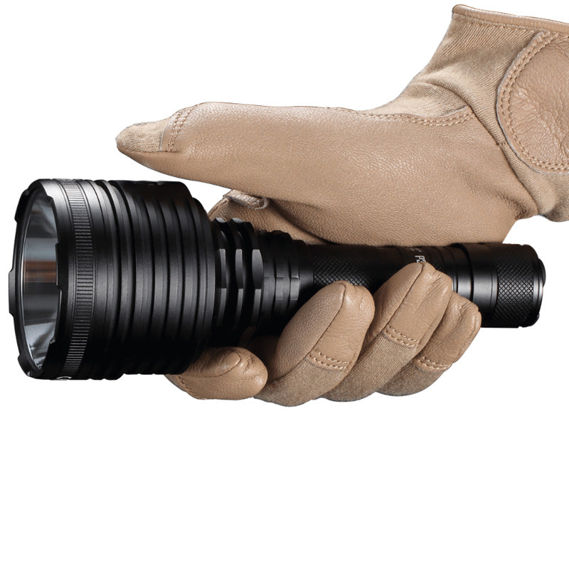 lampe nitecore P30i
